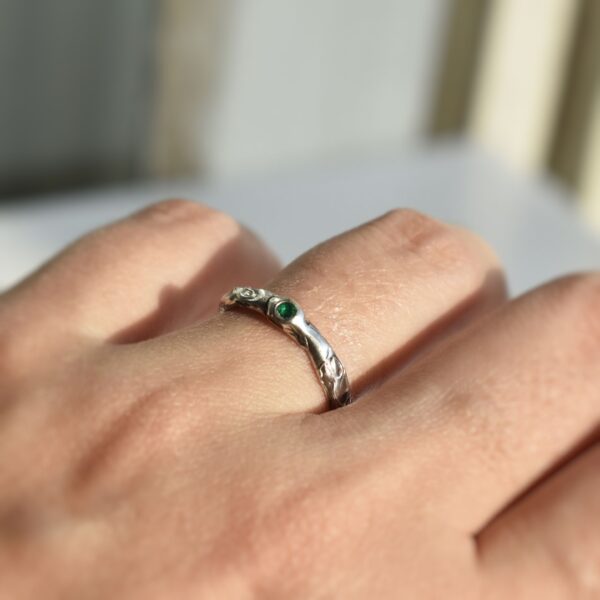 Inel de logodna cu smarald “Organique”