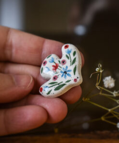 Alternative view of Mărțișor-broșă Turturică flori (bleu)