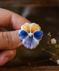 Mărțișor-broșă Panseluță (petale galbene)