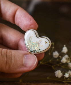 Alternative view of Mărțișor-broșă Primăvară aurie