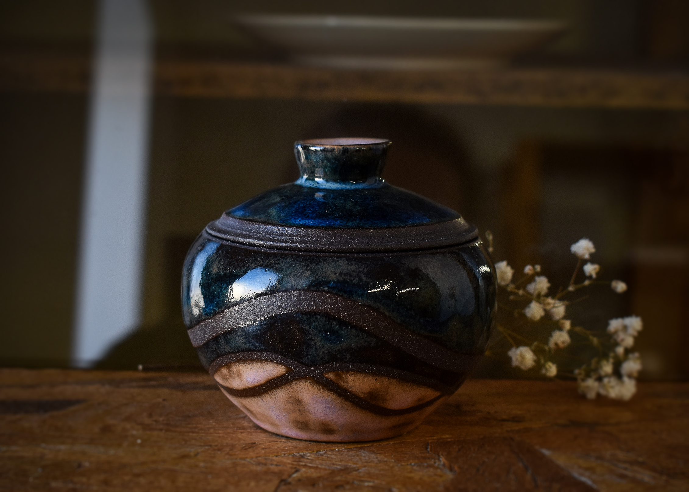 Casetă din ceramică "Unde"