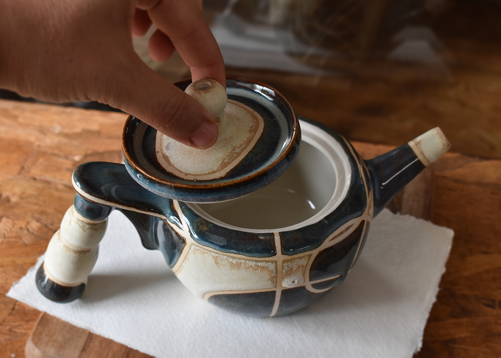 Ceainic din ceramică "Studii de linie" - imagine 10