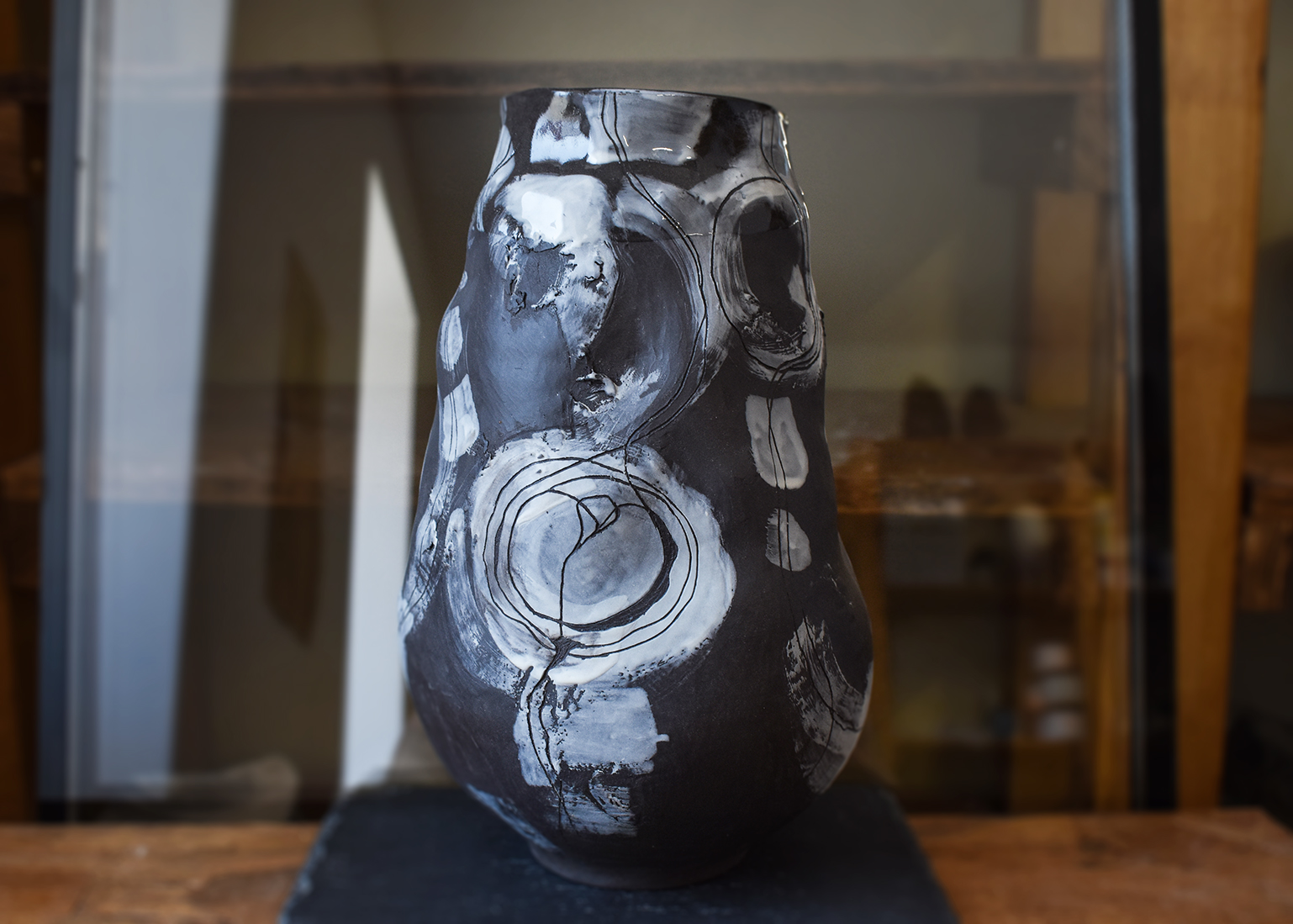 Vas din ceramică "Black & White" - imagine 3