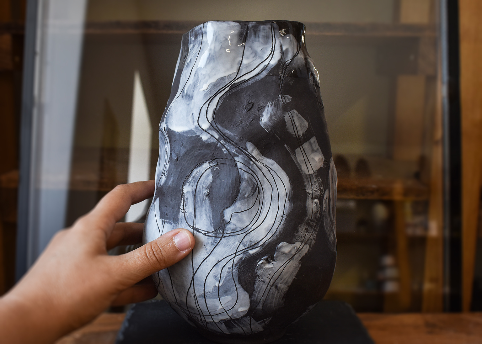 Vas din ceramică "Black & White" - imagine 9