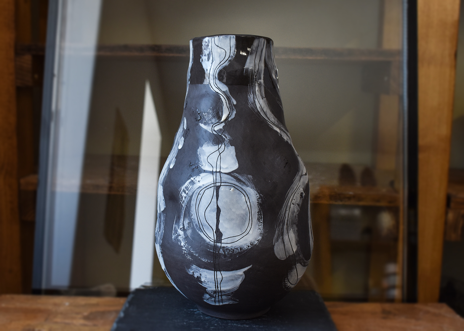 Vas din ceramică "Black & White" - imagine 2