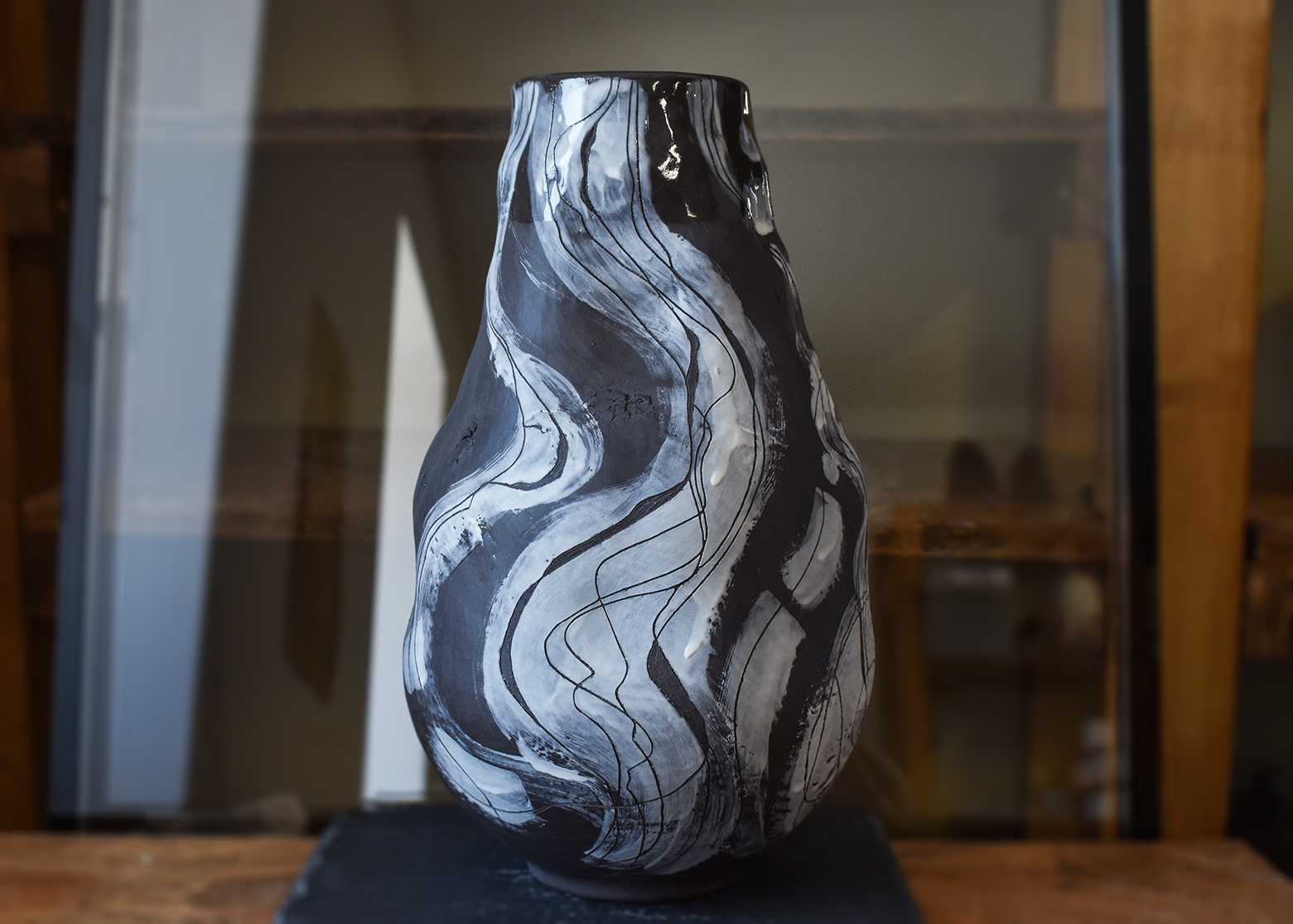 Vas din ceramică "Black & White" - imagine 3