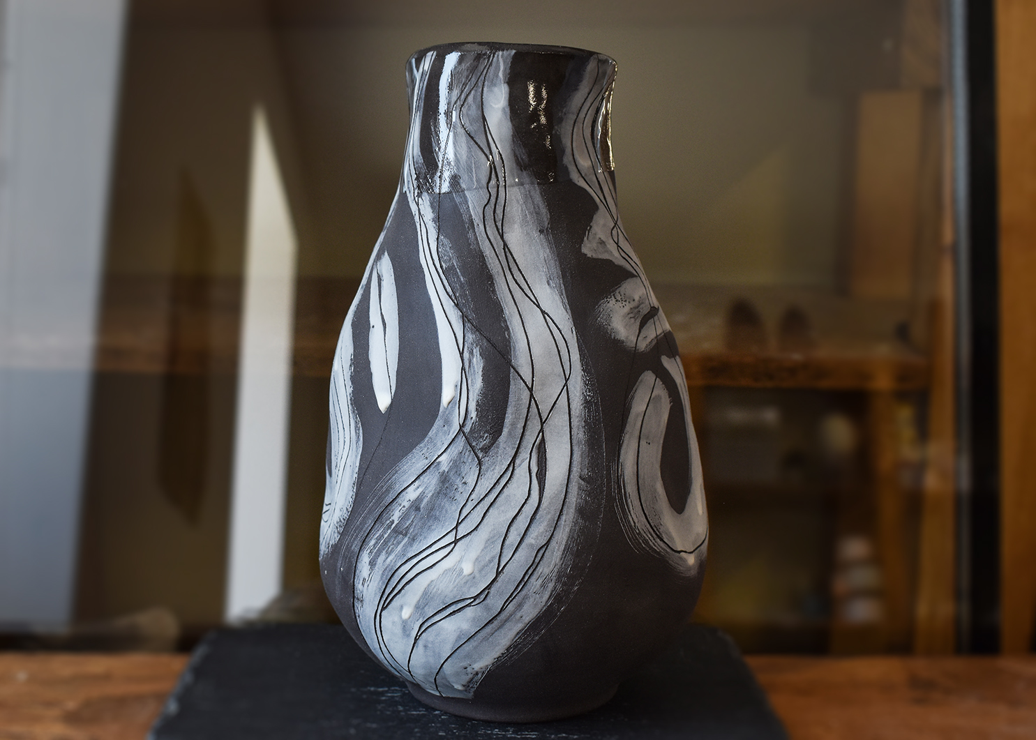 Vas din ceramică "Black & White" - imagine 4