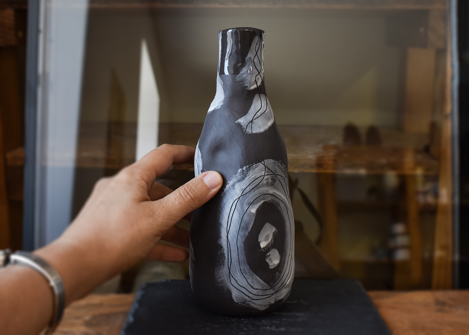 Vas din ceramică "Black & White" - imagine 4