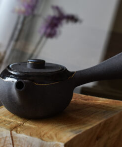 Ceainic din ceramică